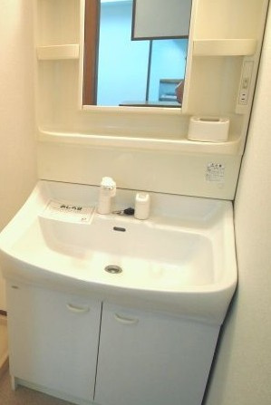 カーサ　グランデの独立洗面台