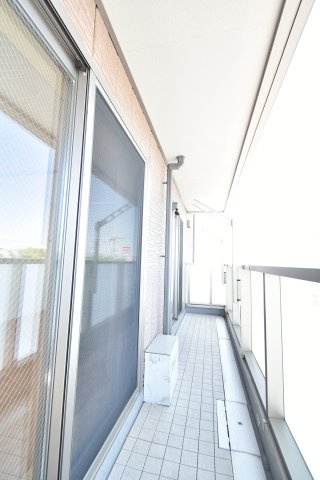 ハープアベニュー長岡京のバルコニー|同型参考写真