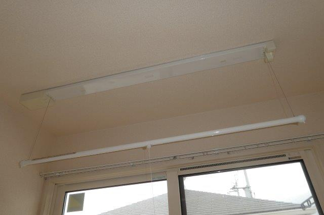 倉敷市田ノ上の一戸建ての設備|室内物干し