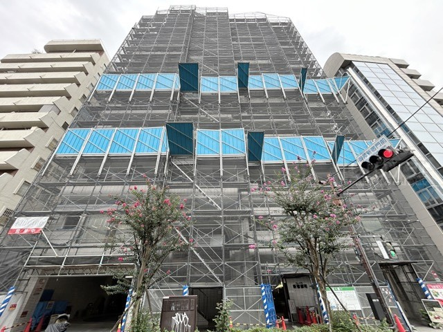 【外観】 | ビューシティ新宿御苑 | 外観　※大規模修繕工事中～即日のご見学可能～　お問合せはお気軽にどうぞ。