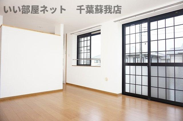 アビターレ・コモドＡの居間・リビング|ゆったりとした居間です