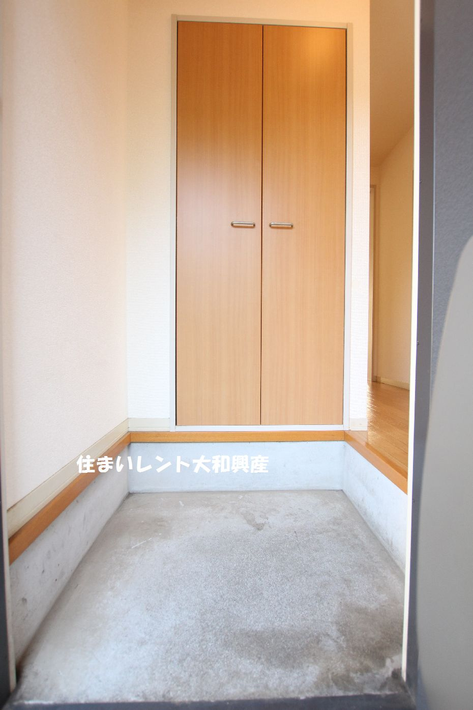 ヴィラ・KAZUの玄関
