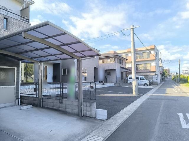 【前面道路含む現地写真】