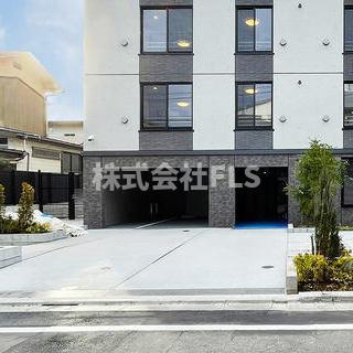 グローリオシェルト千川のエントランス