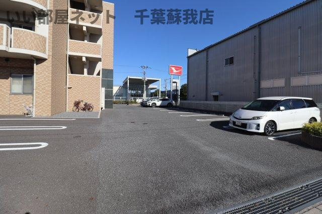 エクセレント・Ｔの駐車場|駐車スペースもあります