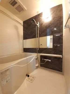 【浴室】 | ロイヤルパイン　ストリーム | 日々の疲れを癒すお風呂付です