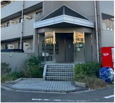 ＪＬＢグランエクリュ武蔵小金井のエントランス