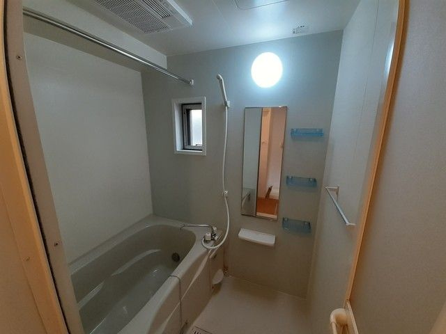 ヴィラ　モデルノの浴室