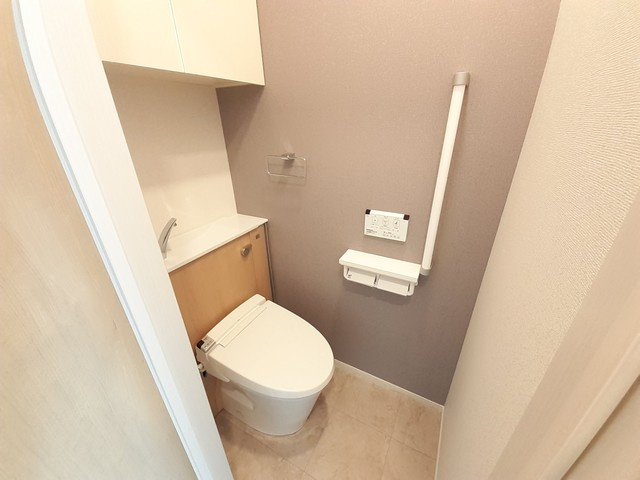レヴ－ルアム－ルのトイレ|清潔感のあるトイレです。