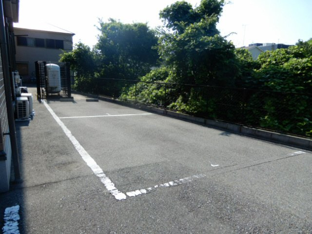 グランドソレーユの駐車場