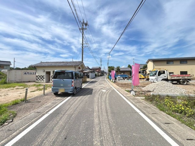 リーブルガーデン　一宮市冨田古川　全3区画分譲の前面道路含む現地写真|「現地（2026年9月7日）撮影」　
■前面道路　
■ヤマダ不動産　株式会社リライフ