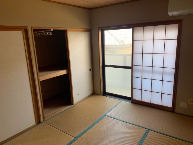 ミーレベロウの和室