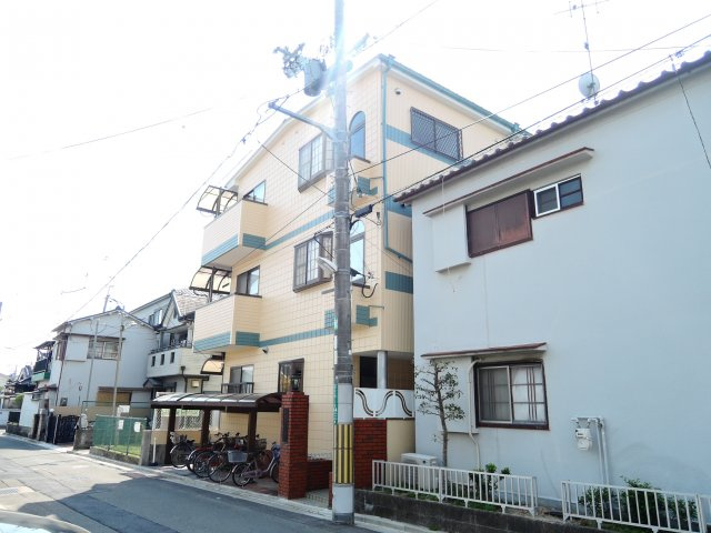 高槻市津之江町１丁目の賃貸マンションの外観