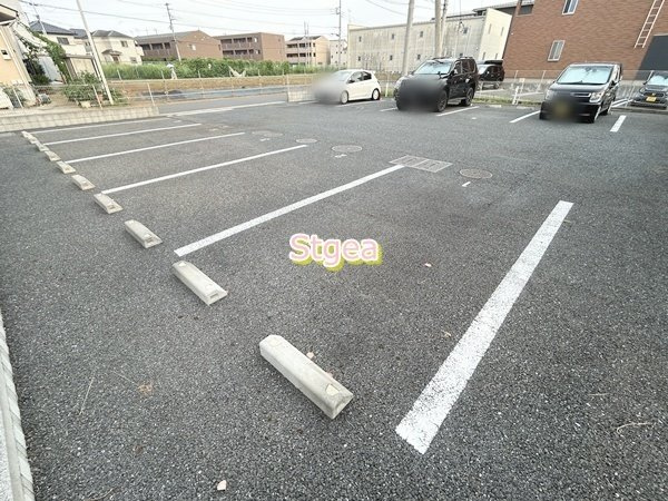 ルーチェの駐車場