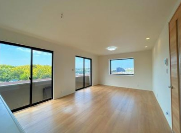 垂水区塩屋台2丁目　中古戸建ての居間・リビング|リビングです