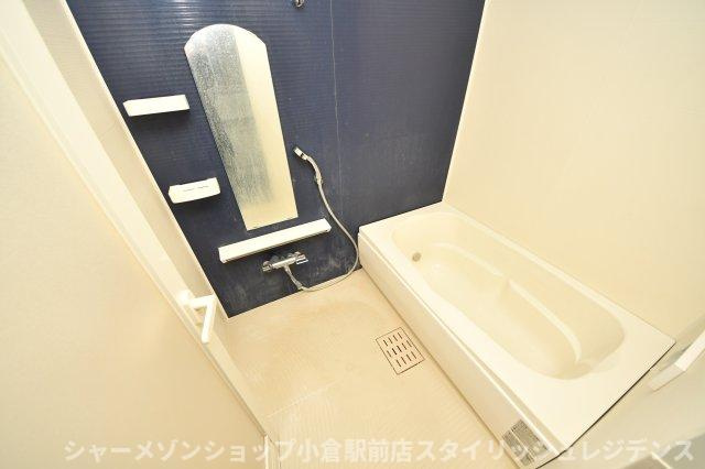 赤坂リプルの浴室|洋室①ウォークインクローゼット