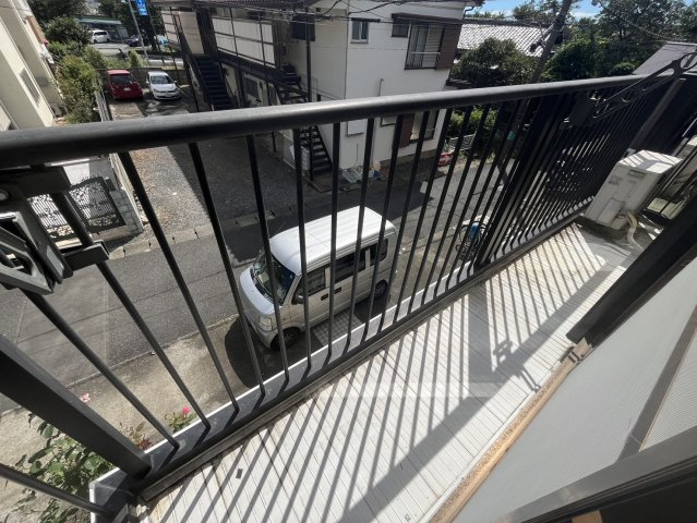 府中市是政１丁目のテラスのバルコニー