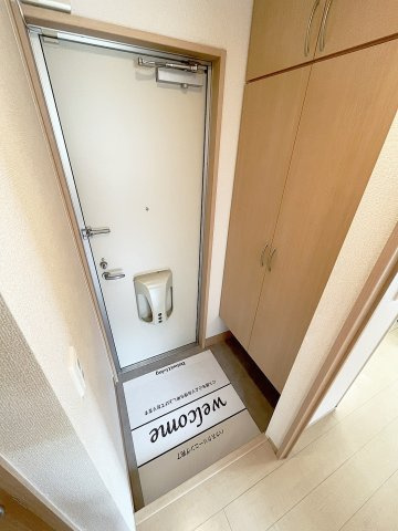 ルクプル　A棟の玄関