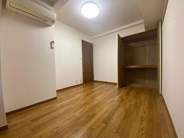 クレッセントハウスの寝室