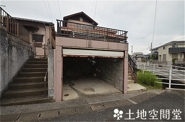 扇ヶ浦4丁目　貸家の駐車場