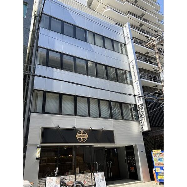 大阪市中央区本町４丁目の事務所