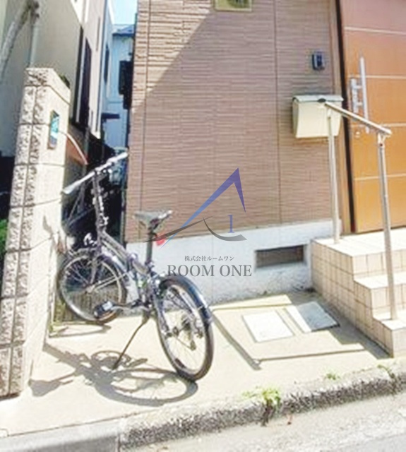 アヤメゾン初台のその他共用部分|駐輪場です。