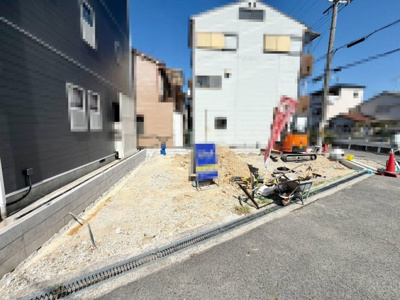 【外観】 | 富秋町２丁目　新築一戸建 | ママの憧れカウンターキッチンですので、家族と会話しながら楽しくお料理できますね♪