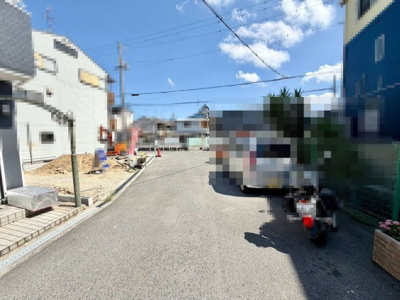 【前面道路含む現地写真】 | 富秋町２丁目　新築一戸建 | トイレ１階と２階の２ヶ所にございます！忙しい朝や家族の多いご家庭にも嬉しい仕様です♪
