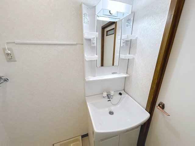 コーポハシグチの洗面所|忙しい朝も独立洗面台があればスムーズになります