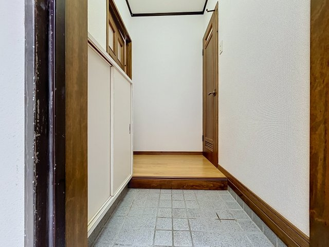 コーポハシグチの玄関|ゆったりとした玄関です