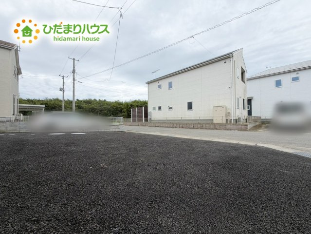 いわき市平豊間第9　新築戸建　1号棟の駐車場|カースペース３台ＯＫ！来客用にもスペースを確保できて安心ですね(^^)/