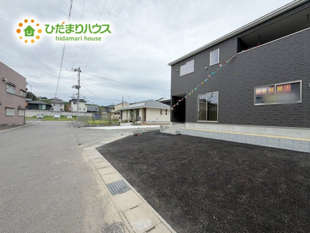 いわき市平豊間第9　新築戸建　1号棟の前面道路含む現地写真|前面道路幅6ｍ☆車の出入りもラクラクできちゃいます(^^♪