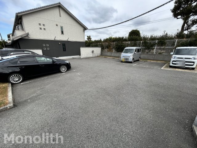 シャーメゾン鈴の宮の駐車場