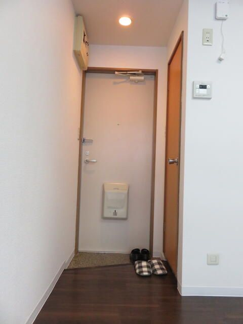 渋谷ＡＴビルの玄関
