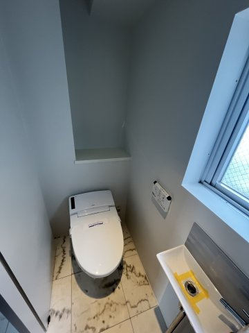 港区麻布十番２丁目の賃貸マンションのトイレ