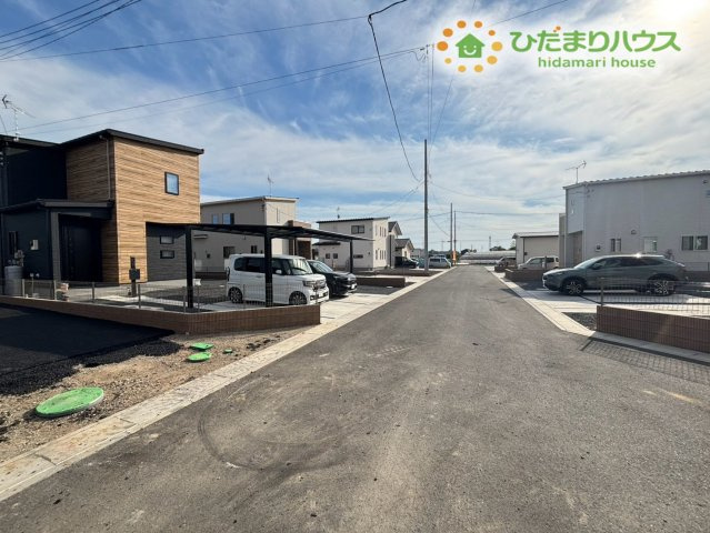 羽生市加羽ケ崎　第1　新築一戸建て　クレイドルガーデン　01の前面道路含む現地写真