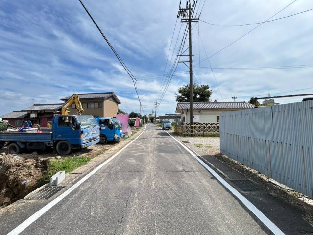 リーブルガーデン　一宮市冨田古川　全3区画分譲の前面道路含む現地写真|「現地（2026年9月7日）撮影」　
■前面道路　
■ヤマダ不動産　株式会社リライフ