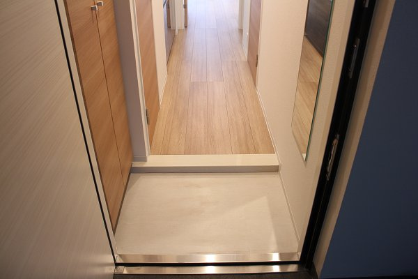 新品家具付きマンション両国6(KaGood東京)の玄関