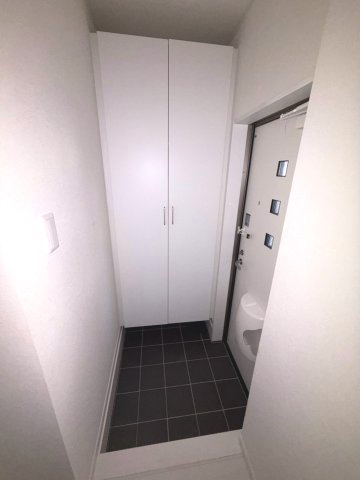 Regulus板宿の玄関