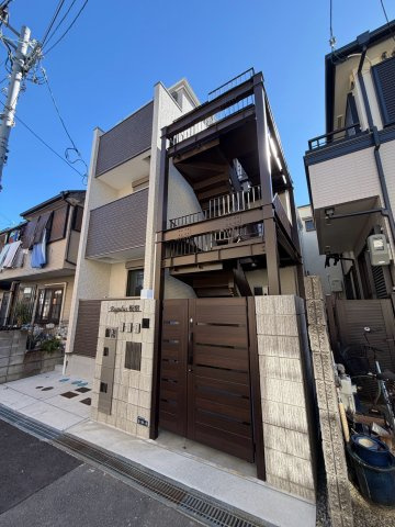 Regulus板宿のエントランス