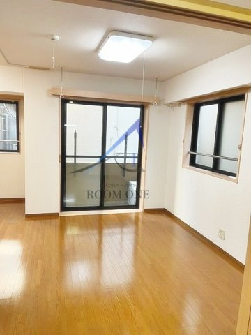 ＹＳＫⅡマンションの居間・リビング|洋室のお部屋です。