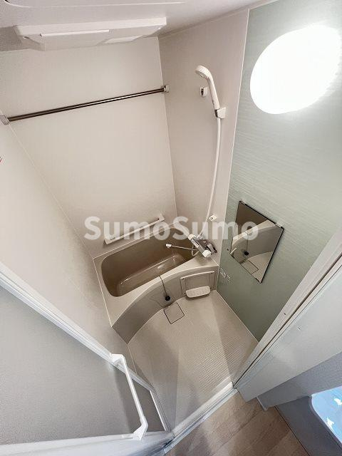 クレイノフローラ西長洲の浴室|コンパクトで使いやすいお風呂です