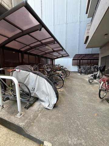 ライオンズマンション松原の駐輪場