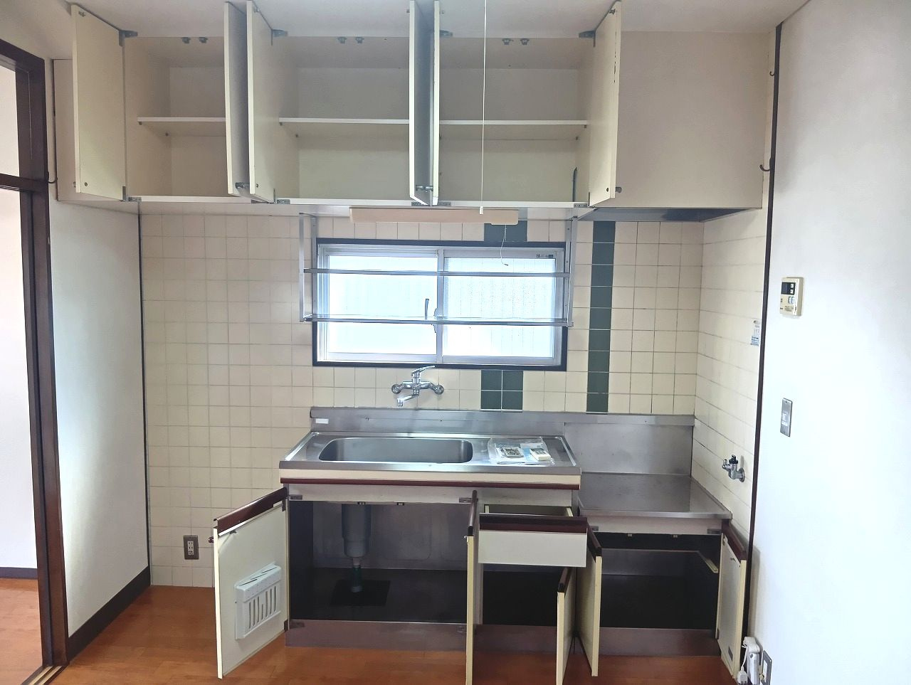 高知市百石町２丁目の賃貸マンションのキッチン|きれいなキッチンです