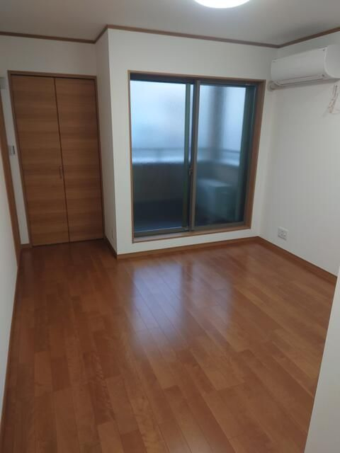 TYA houseの居間・リビング