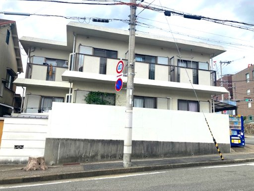 レジデンス西岡本1の外観