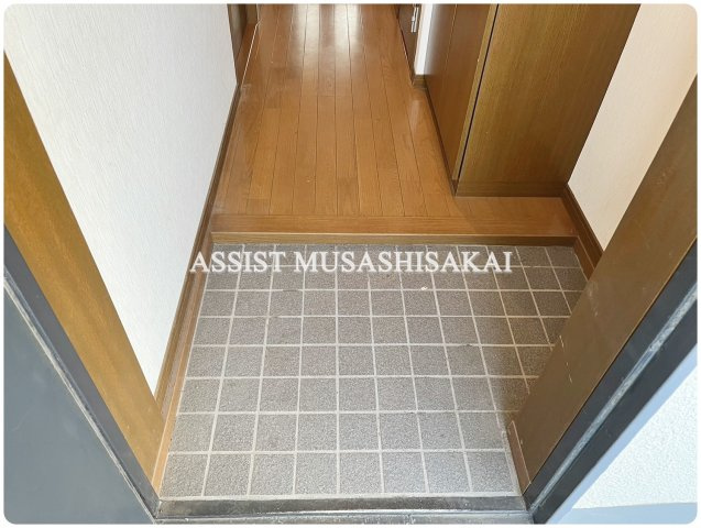 井口マンション(イグチマンション)の玄関