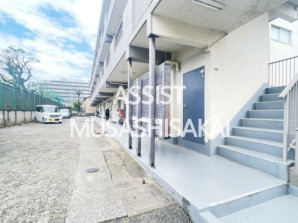 井口マンション(イグチマンション)のエントランス