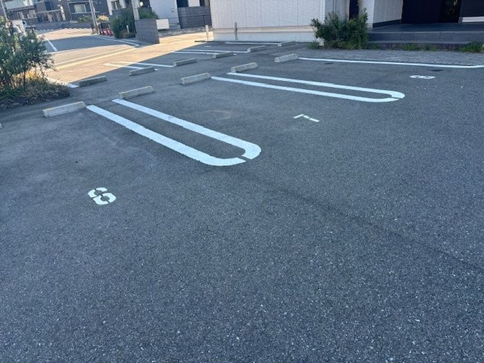 CASTILLO（カスティーヨ）の駐車場