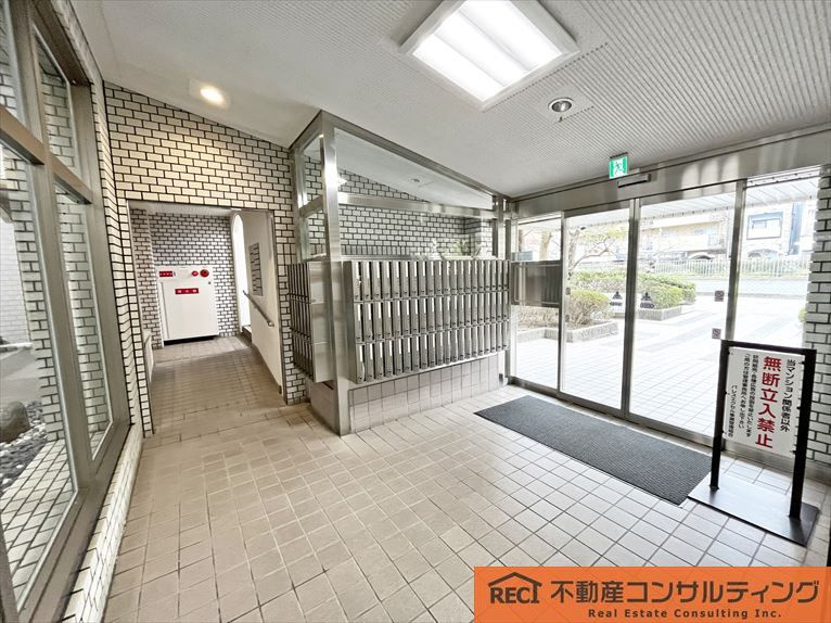 パレスエクセル東灘の玄関